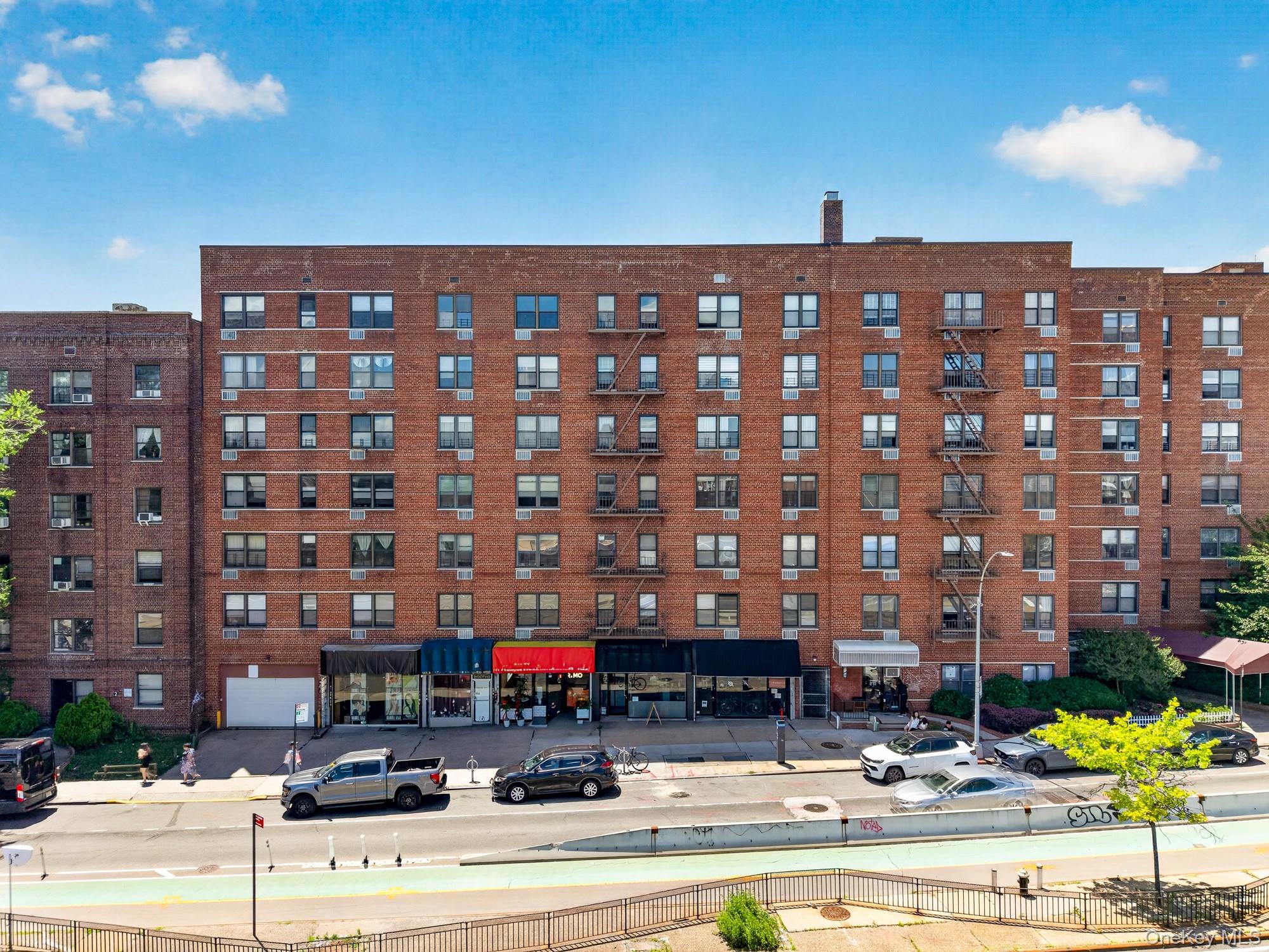 10230 Queens Boulevard, Unit 1002 photo 2