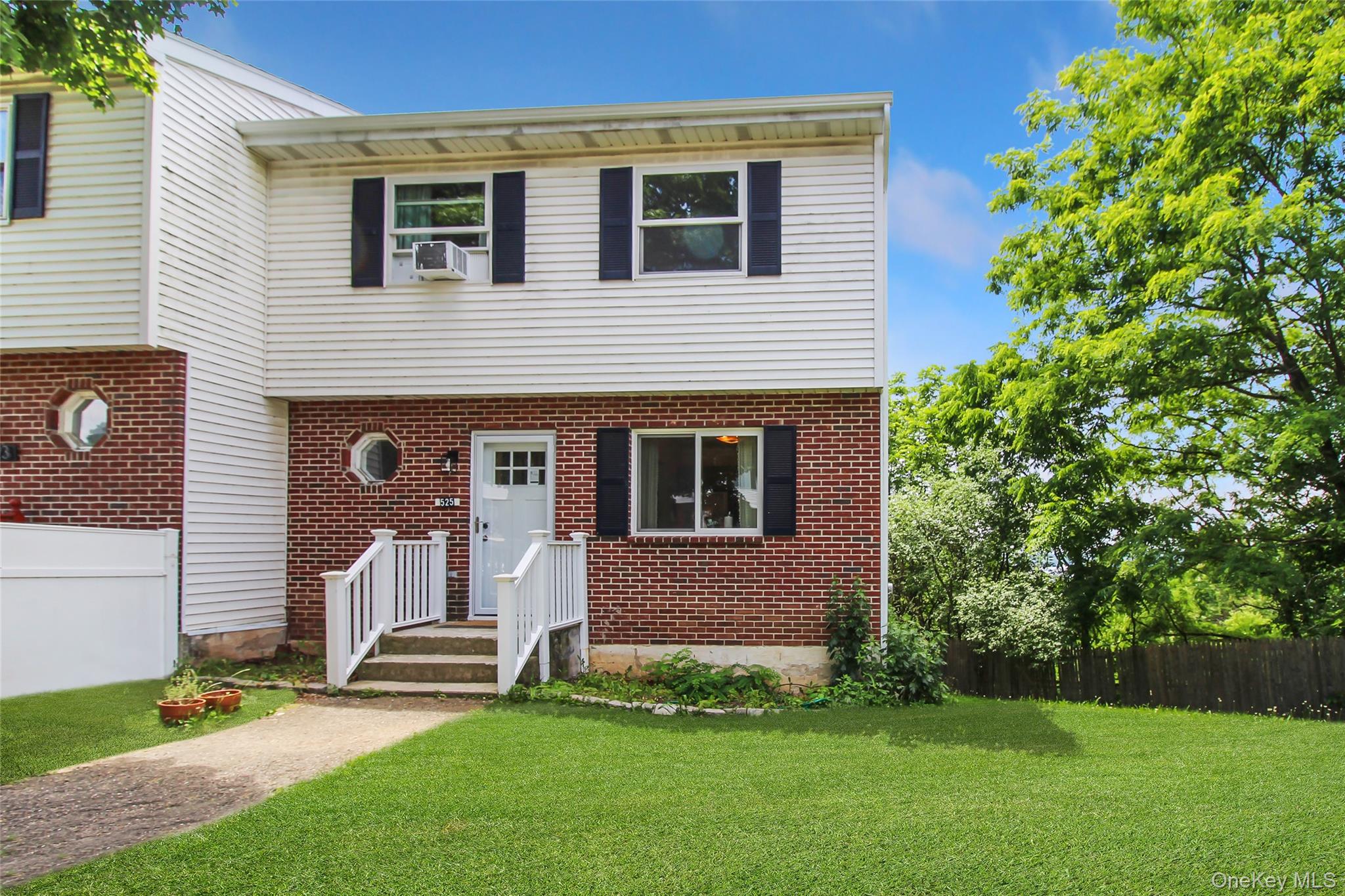 525 Harbor View Court – For Rent