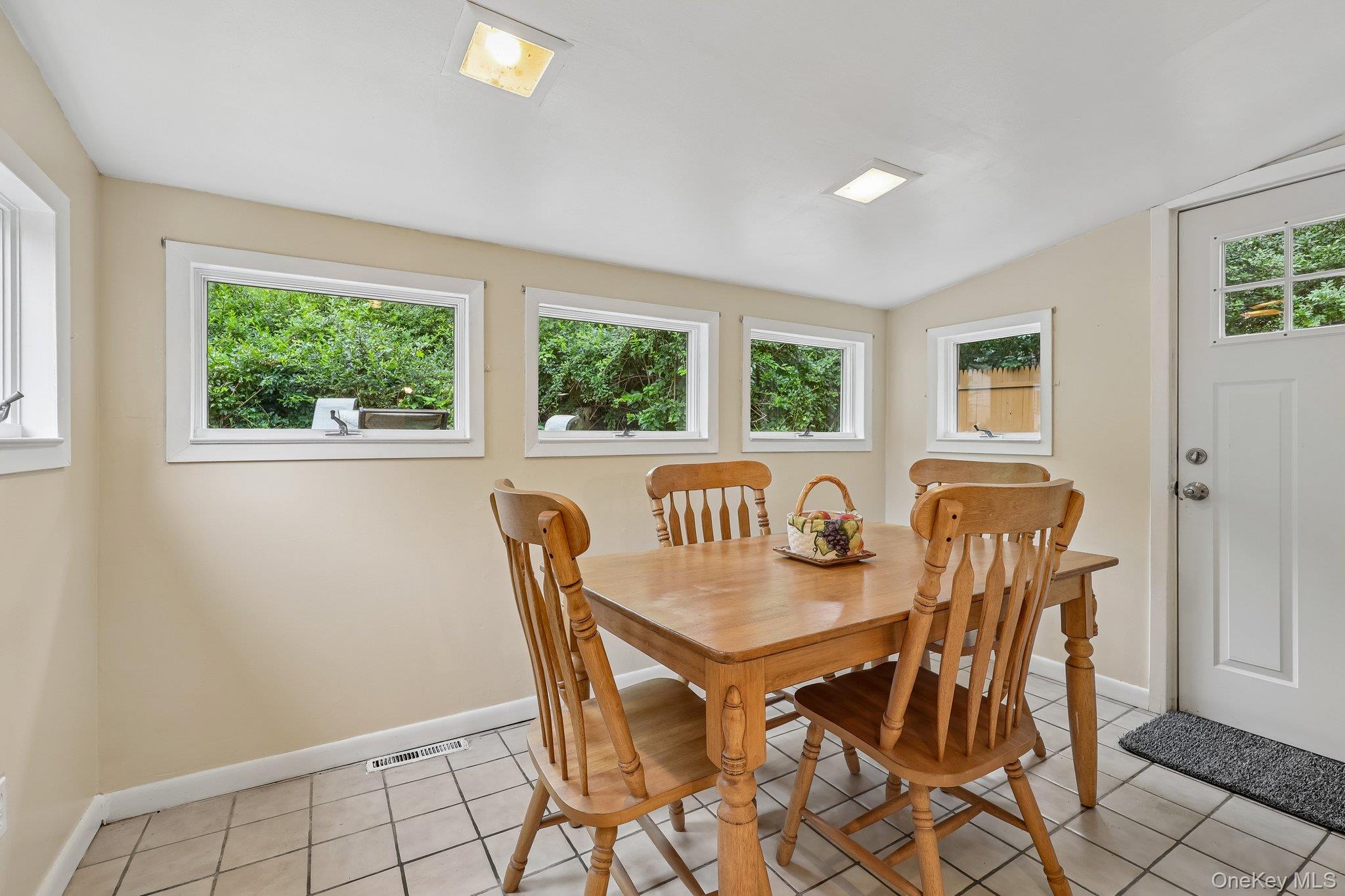 25 Sylvan Trail – For Sale photo 11