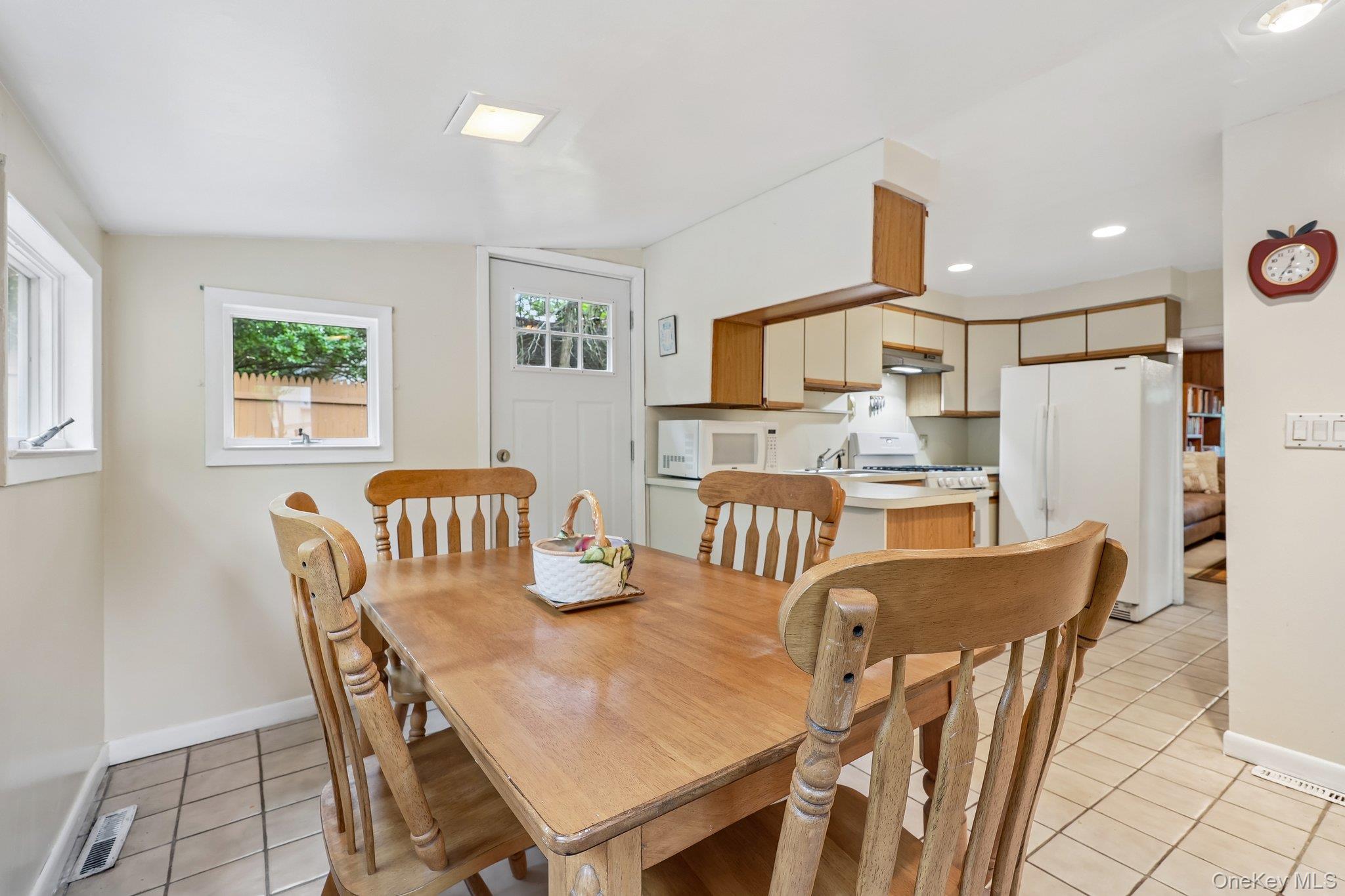 25 Sylvan Trail – For Sale photo 12