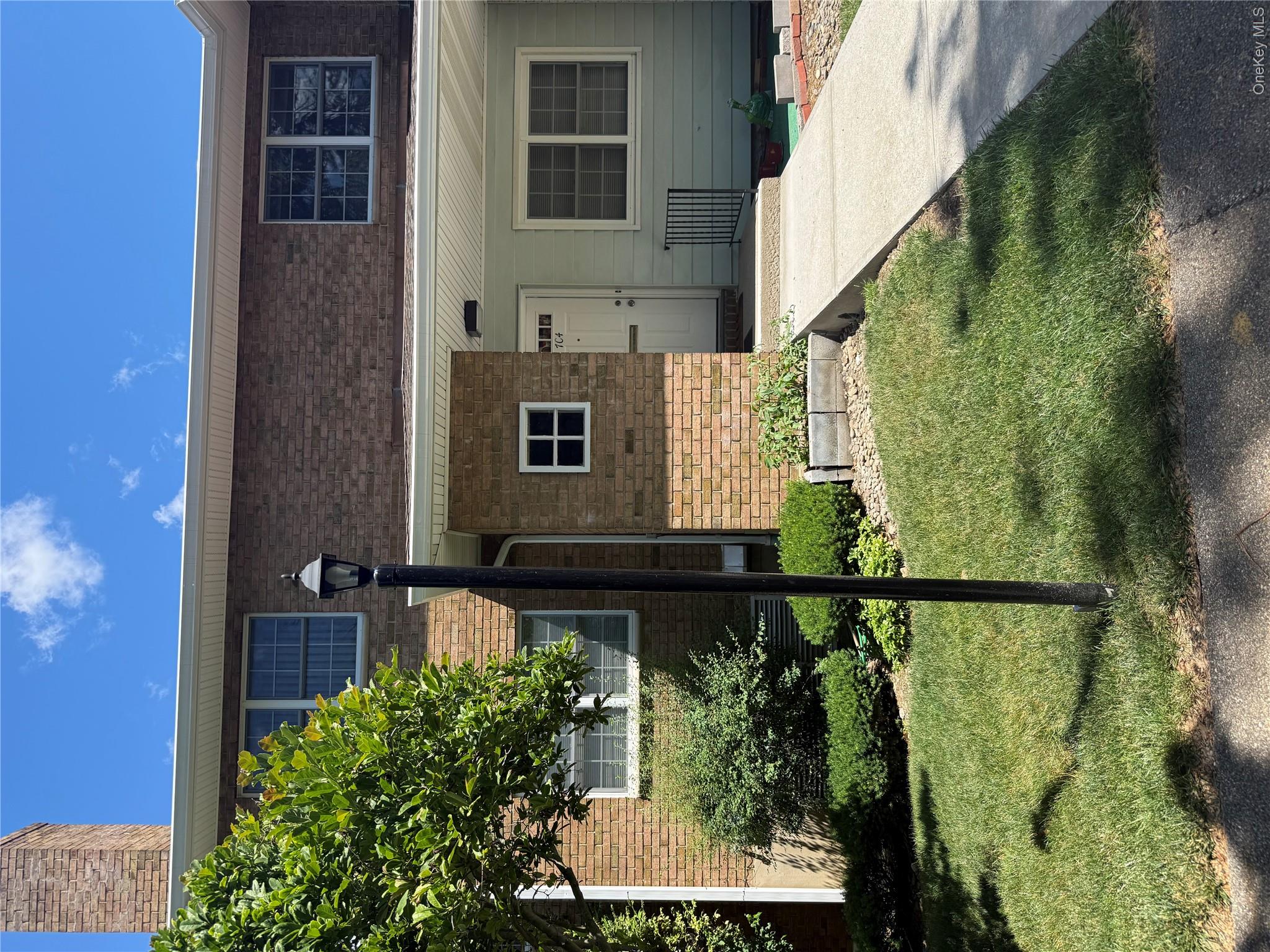 1840 Crompond Road, Unit 7D4
