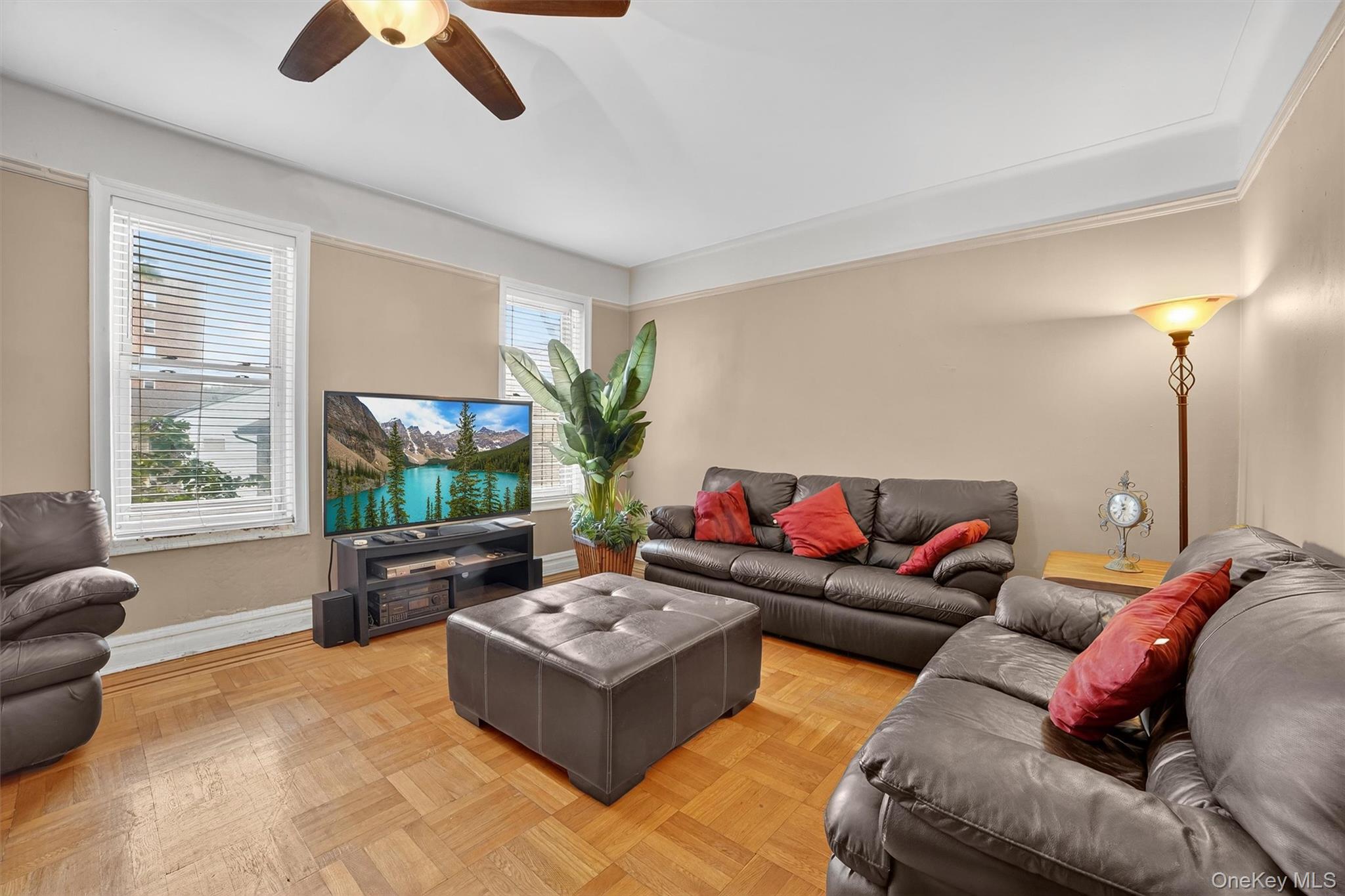 219 Bronx River Road, Unit 2L photo 7