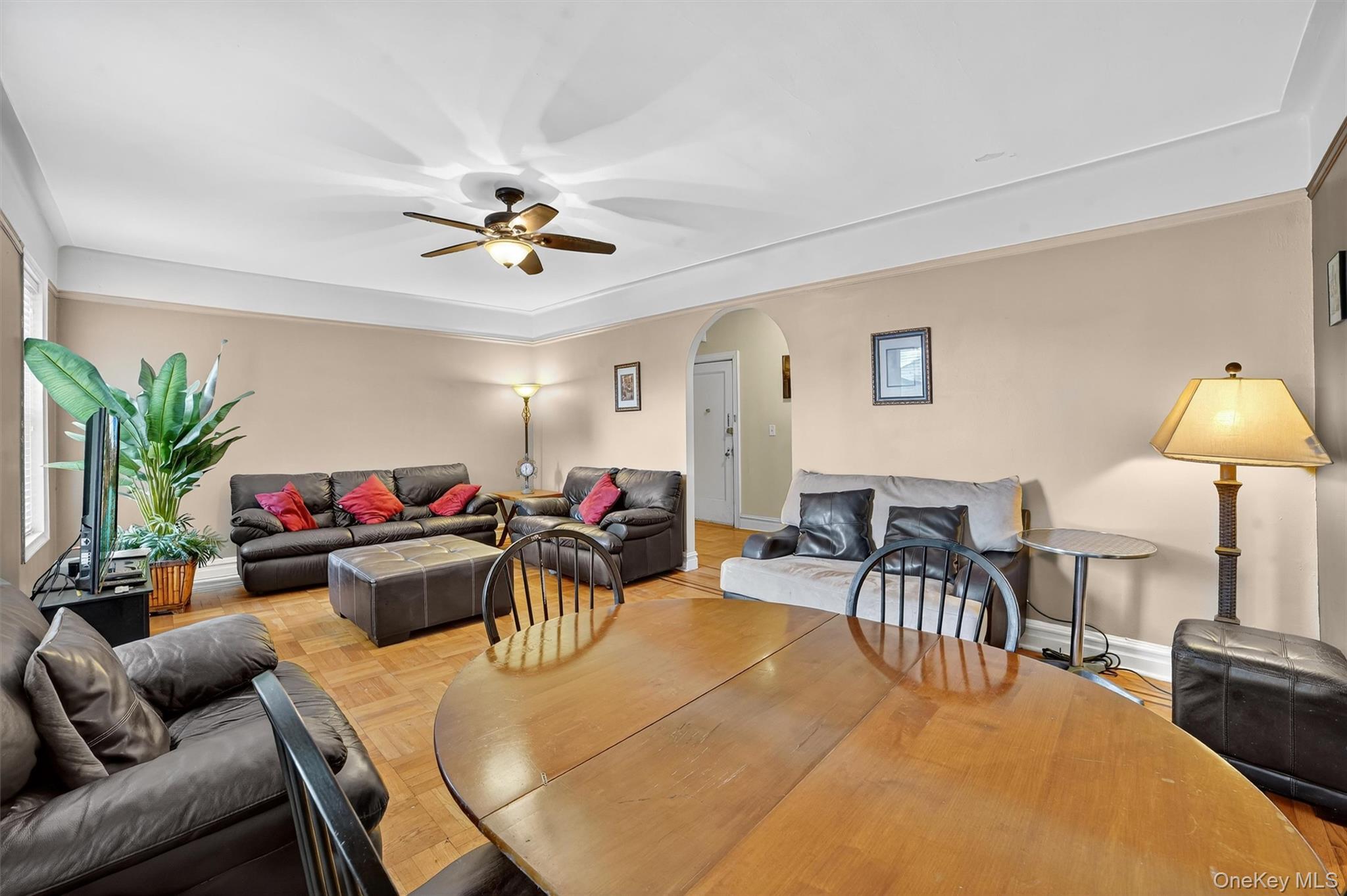219 Bronx River Road, Unit 2L photo 9