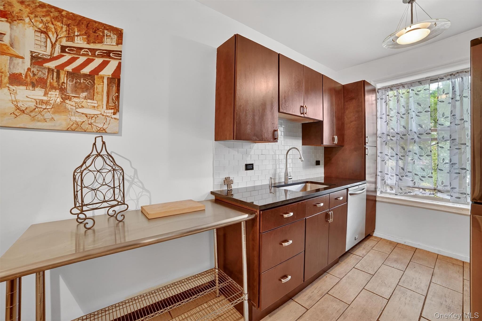 219 Bronx River Road, Unit 2L photo 15