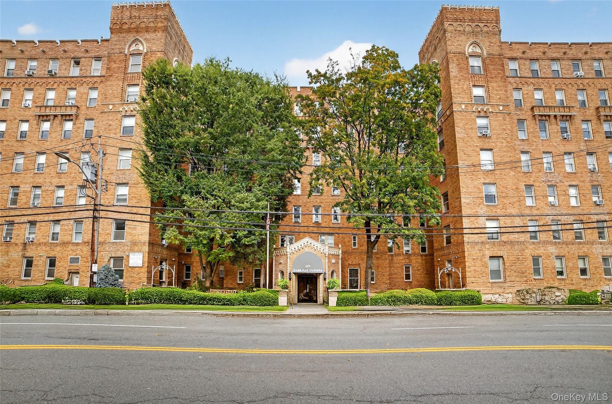 219 Bronx River Road, Unit 2L