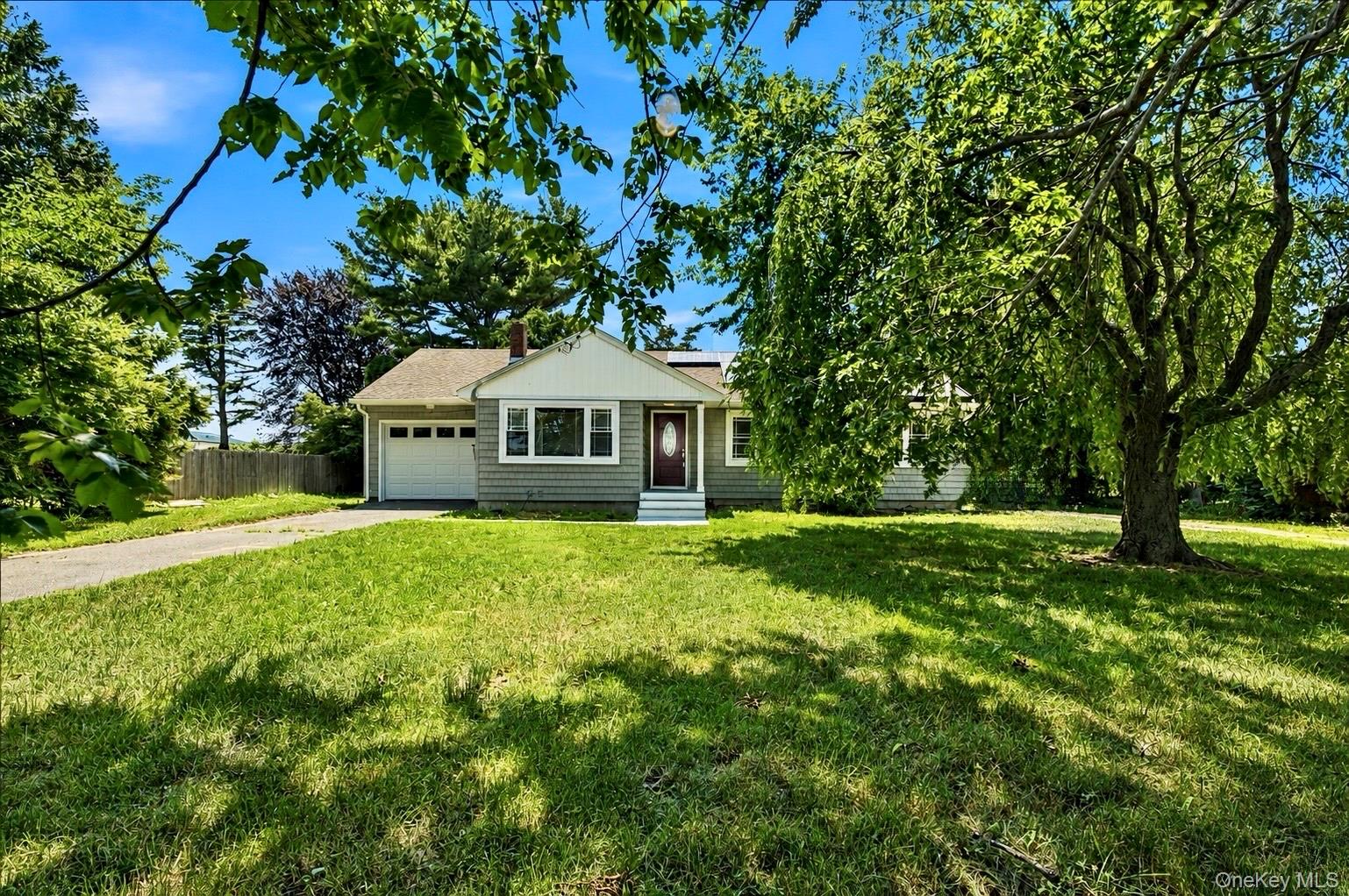725 Peconic Lane – For Sale