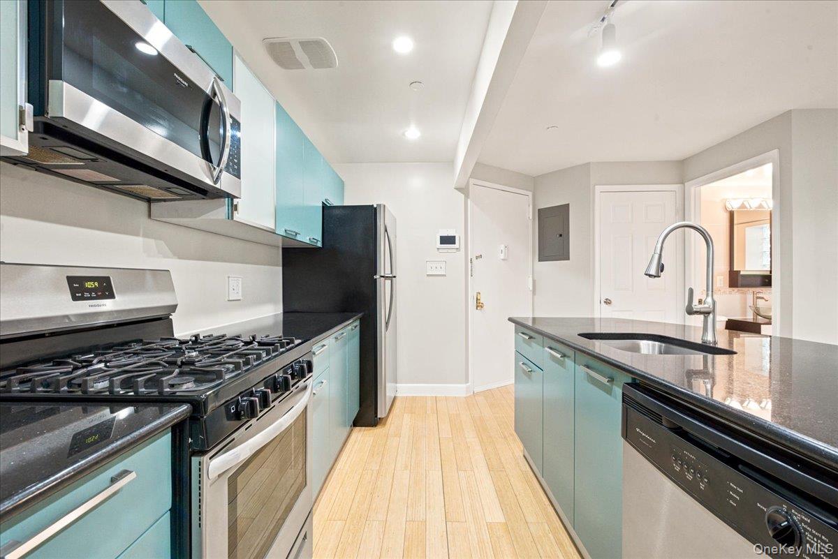 83-75 117th Street, Unit 4D photo 10