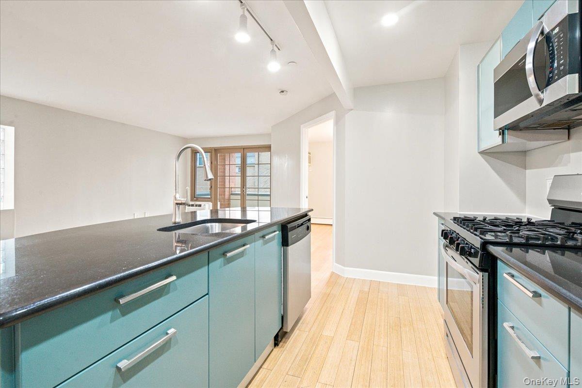 83-75 117th Street, Unit 4D photo 9
