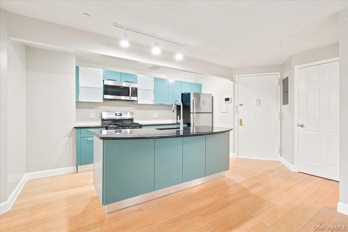 83-75 117th Street, Unit 4D photo 7
