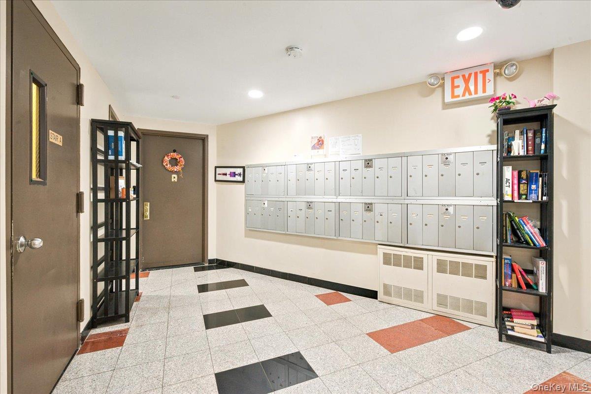 83-75 117th Street, Unit 4D photo 4