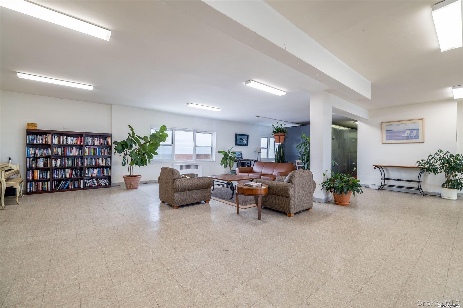 370 W Broadway, Unit 5W photo 16