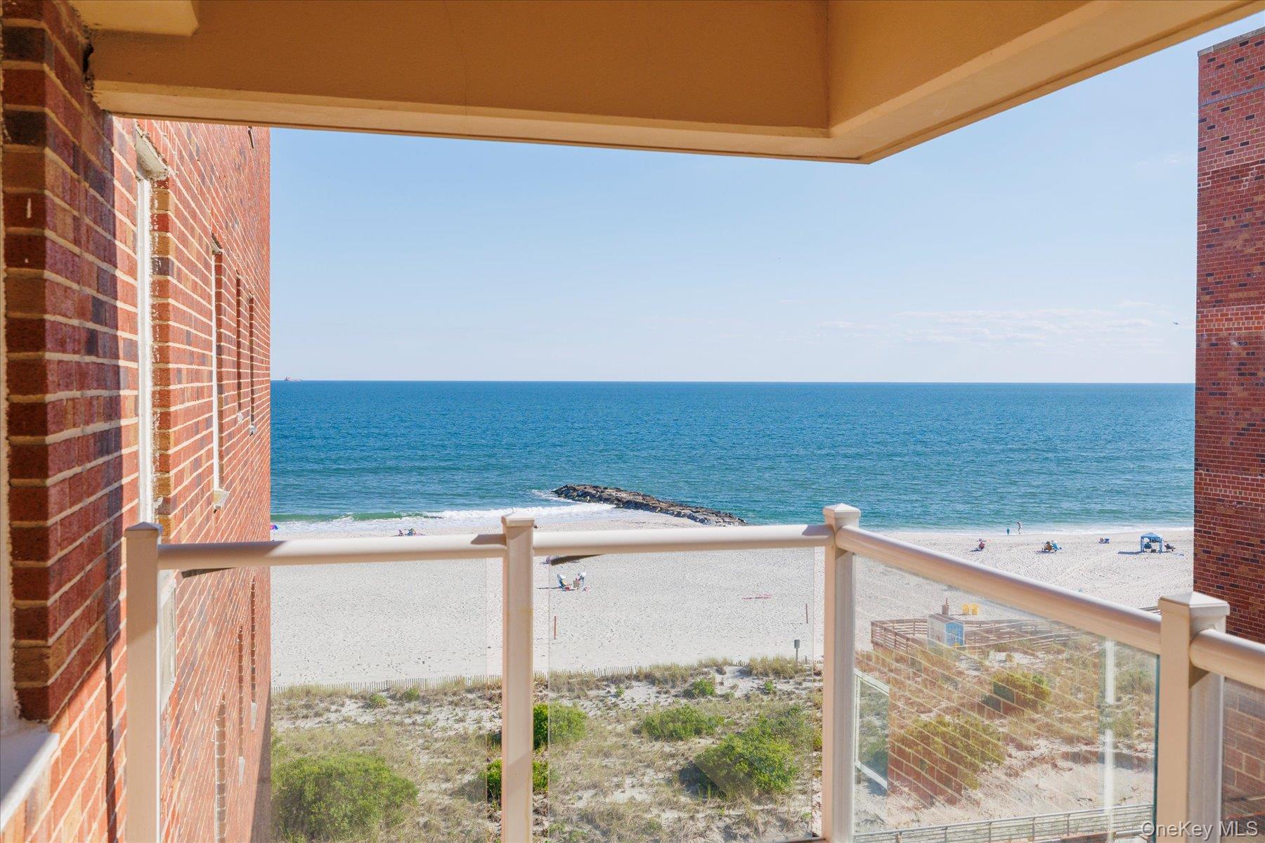 370 W Broadway, Unit 5W