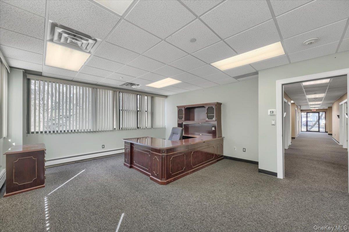 8 Revolutionary Road, Unit executive photo 2
