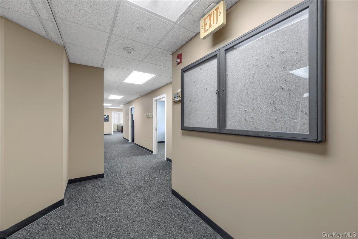 8 Revolutionary Road, Unit executive photo 11