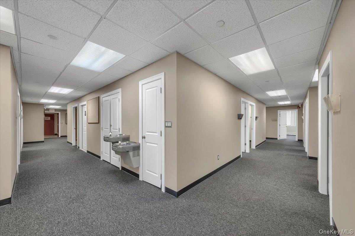 8 Revolutionary Road, Unit executive photo 15