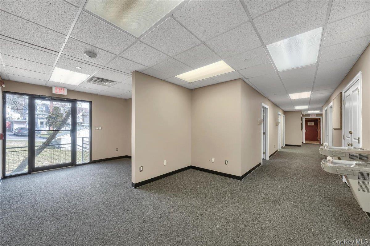 8 Revolutionary Road, Unit executive photo 14