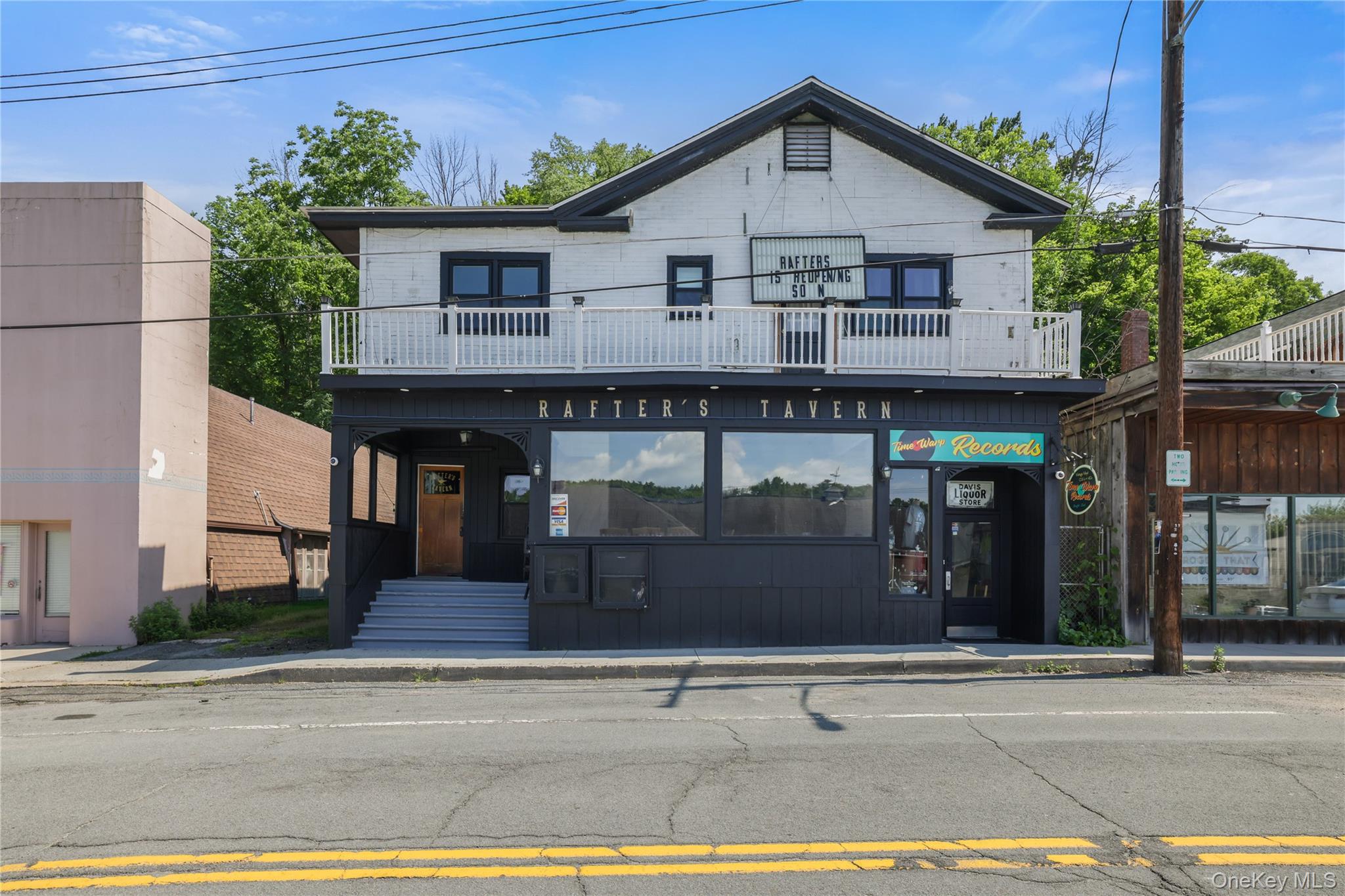 28 Upper Main Street – For Sale photo 2