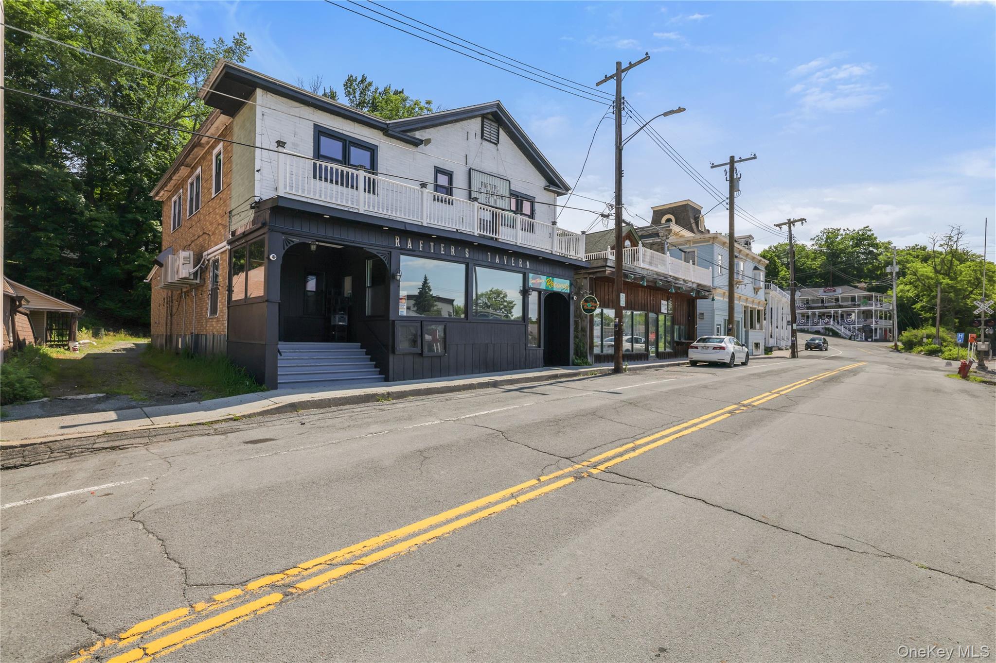 28 Upper Main Street – For Sale photo 4