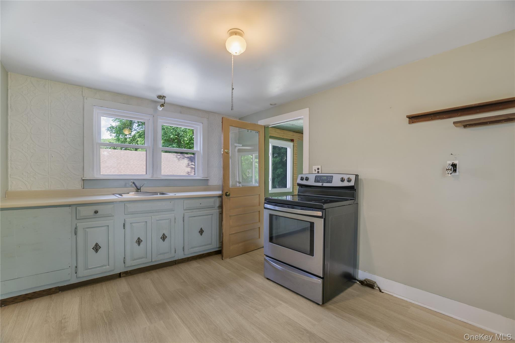 28 Upper Main Street – For Sale photo 47