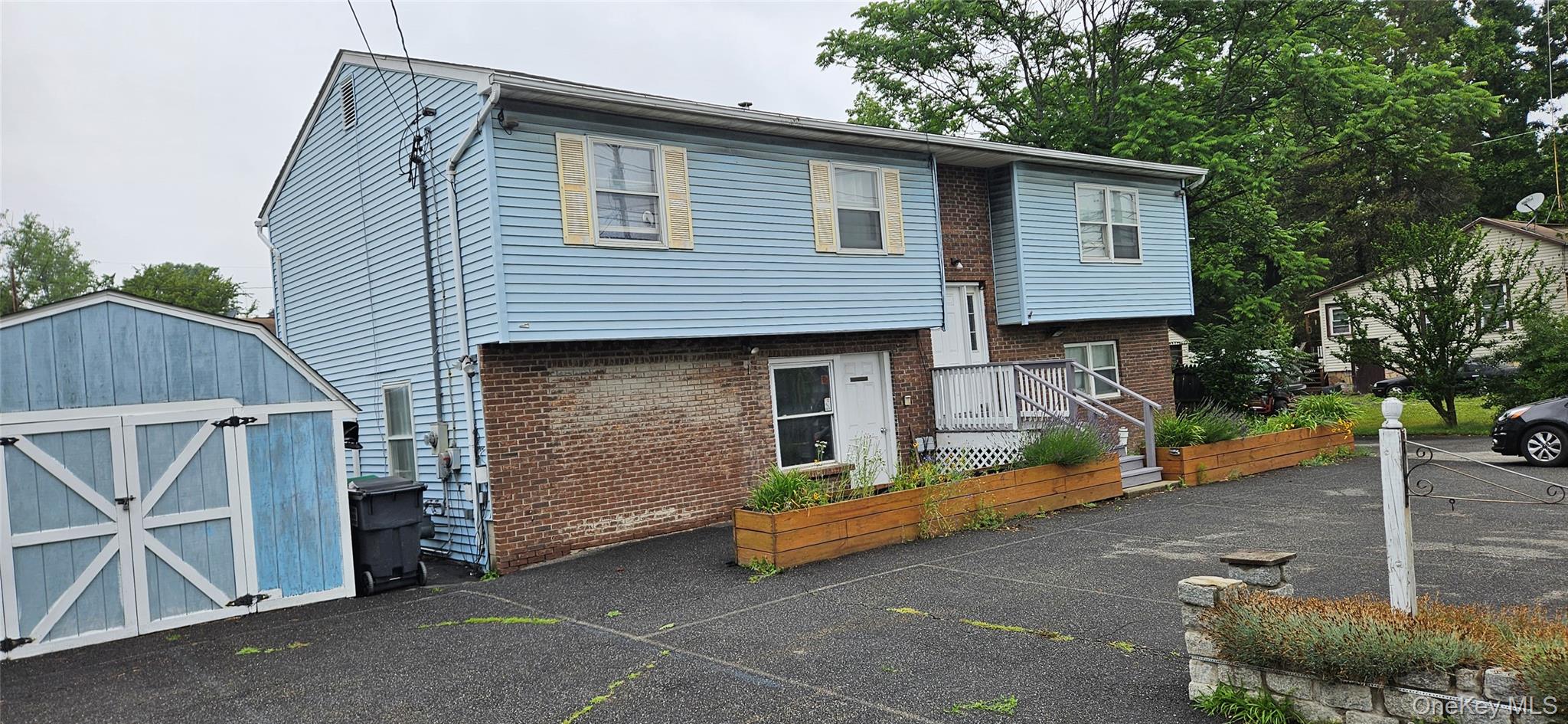 935 Homestead Avenue – For Sale photo 2