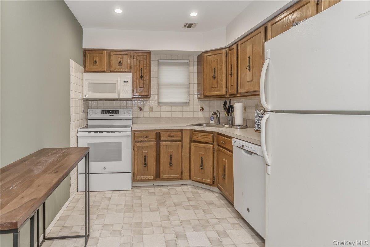 62 Cambridge Drive W – For Sale photo 8