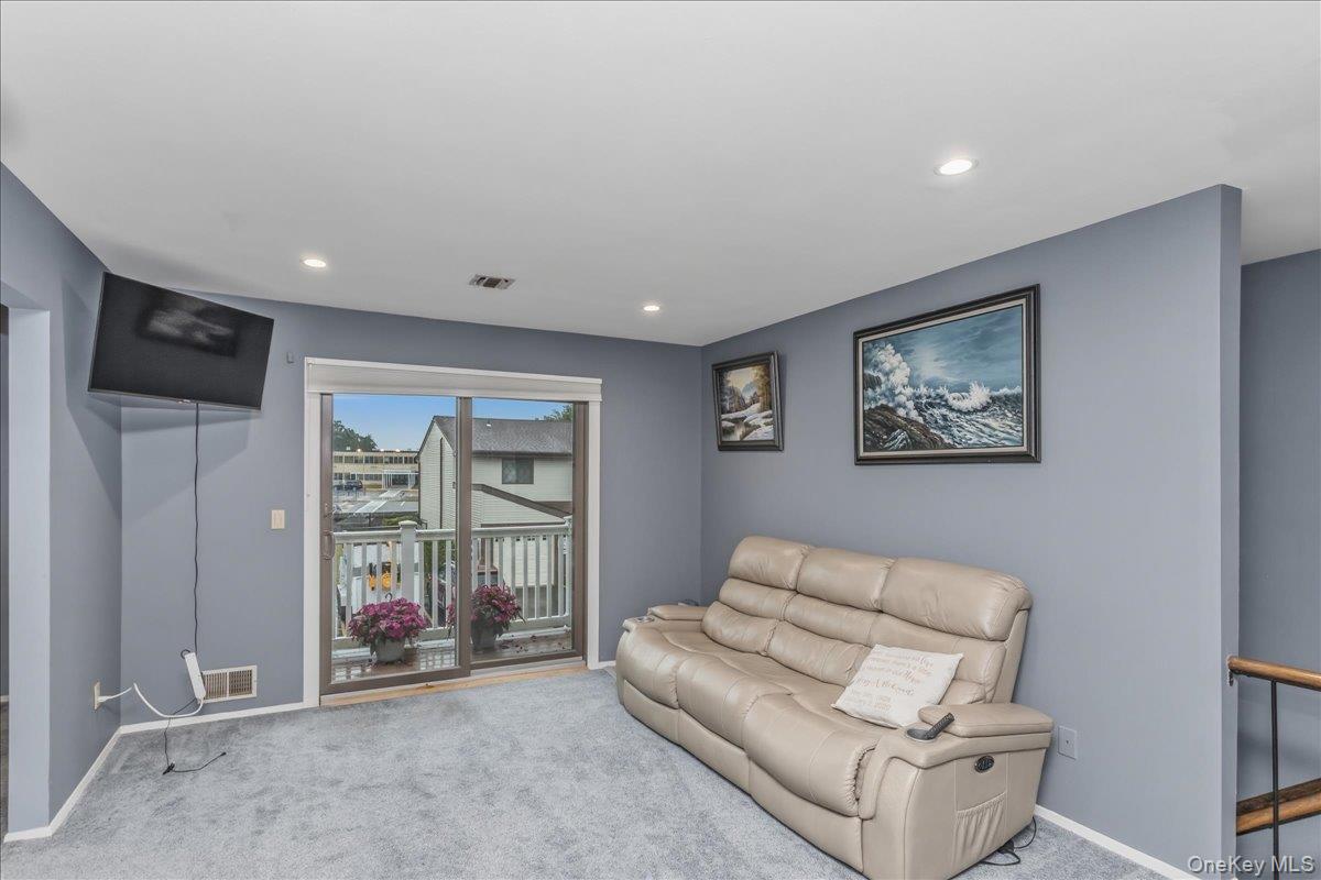62 Cambridge Drive W – For Sale photo 6