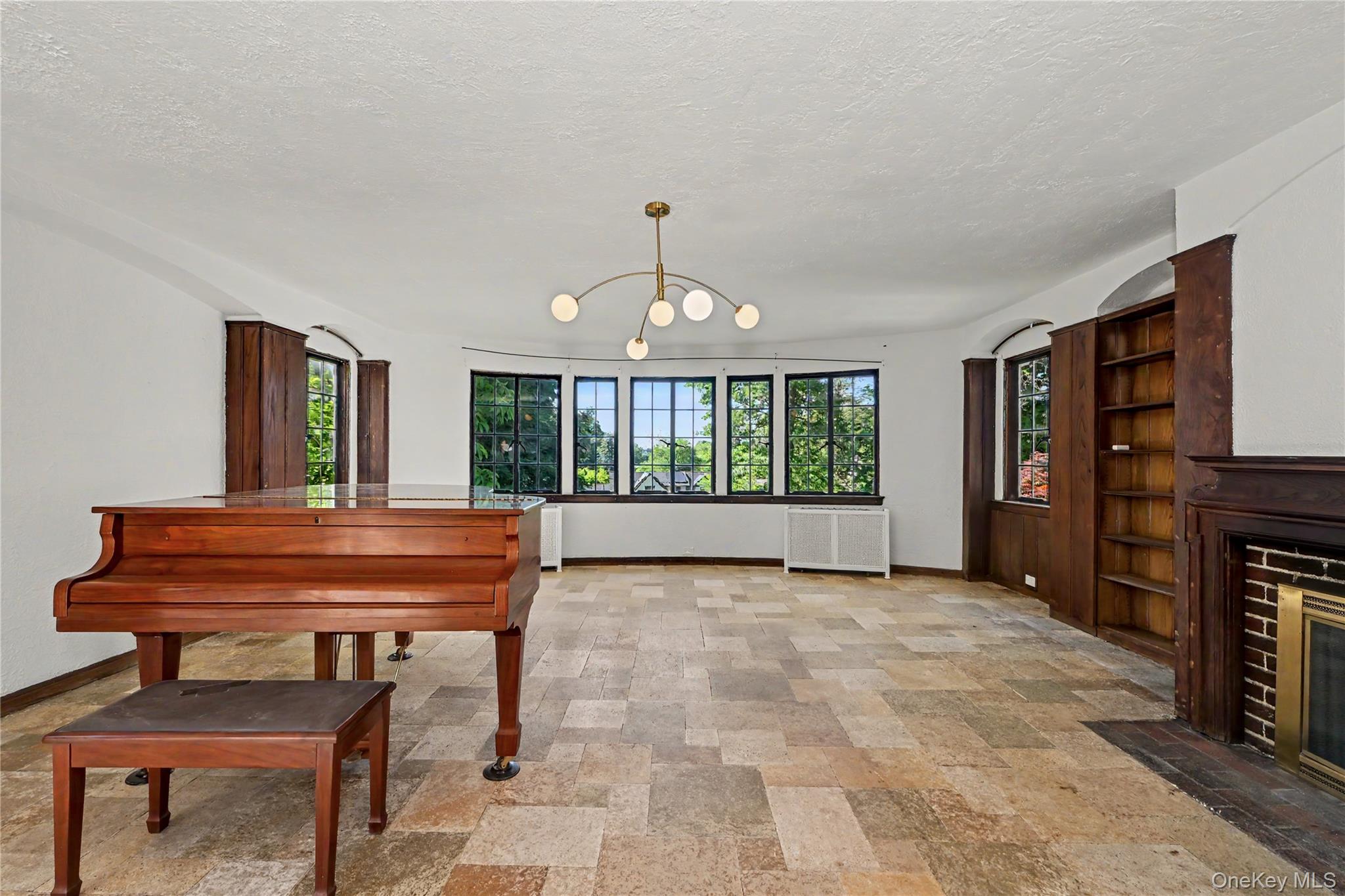 53 Cortlandt Avenue – For Rent photo 5