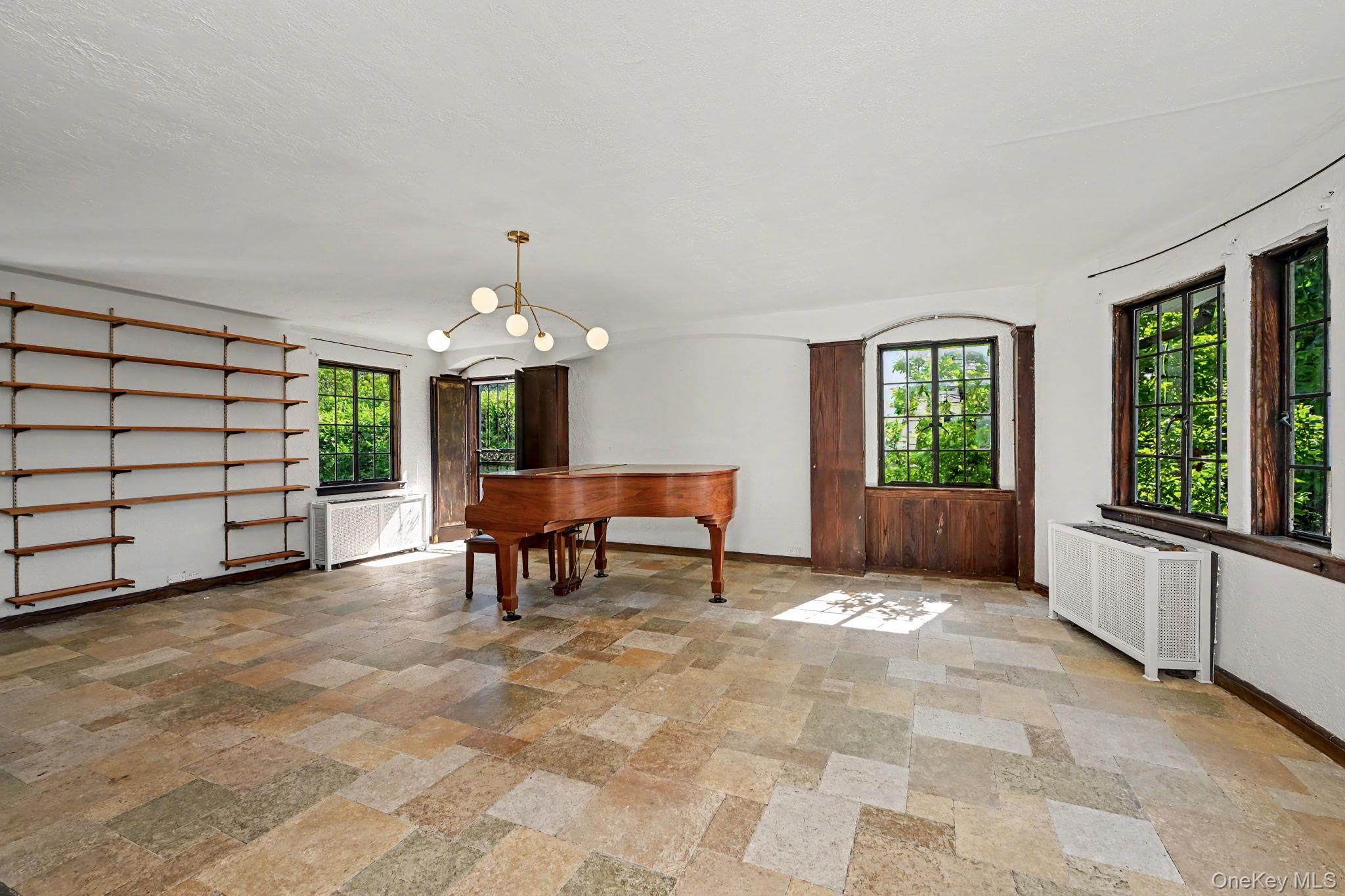 53 Cortlandt Avenue – For Rent photo 6