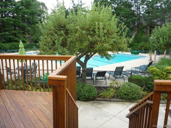 75 Greenway Close, Unit 75 photo 36