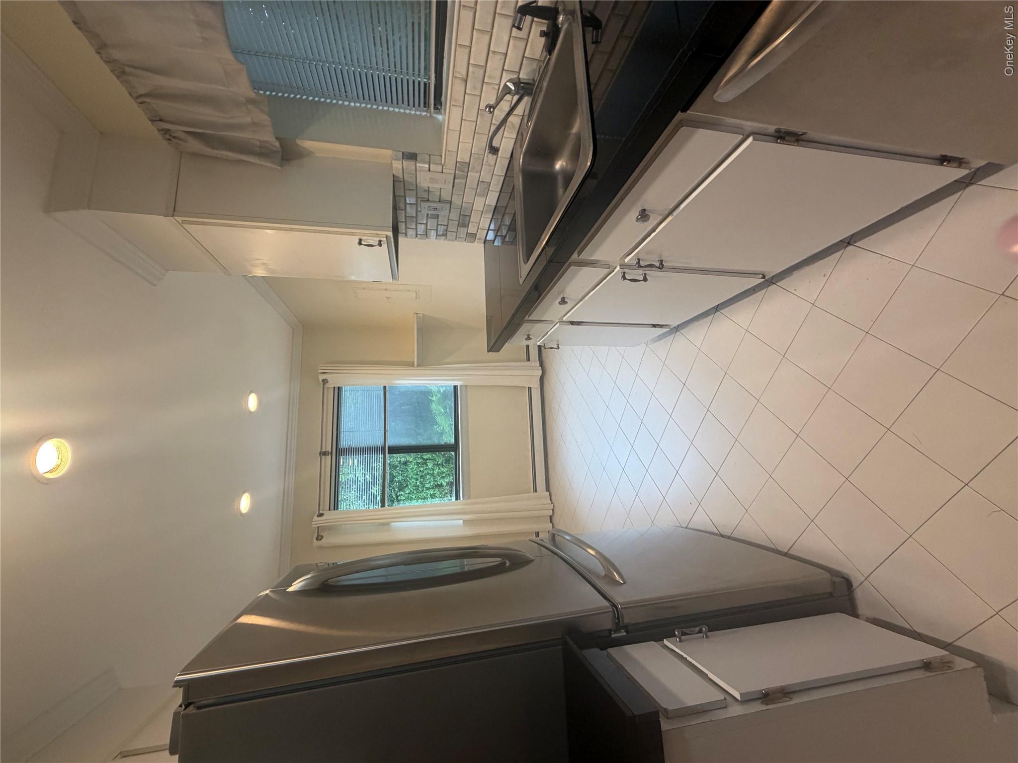 75 Greenway Close, Unit 75 photo 8