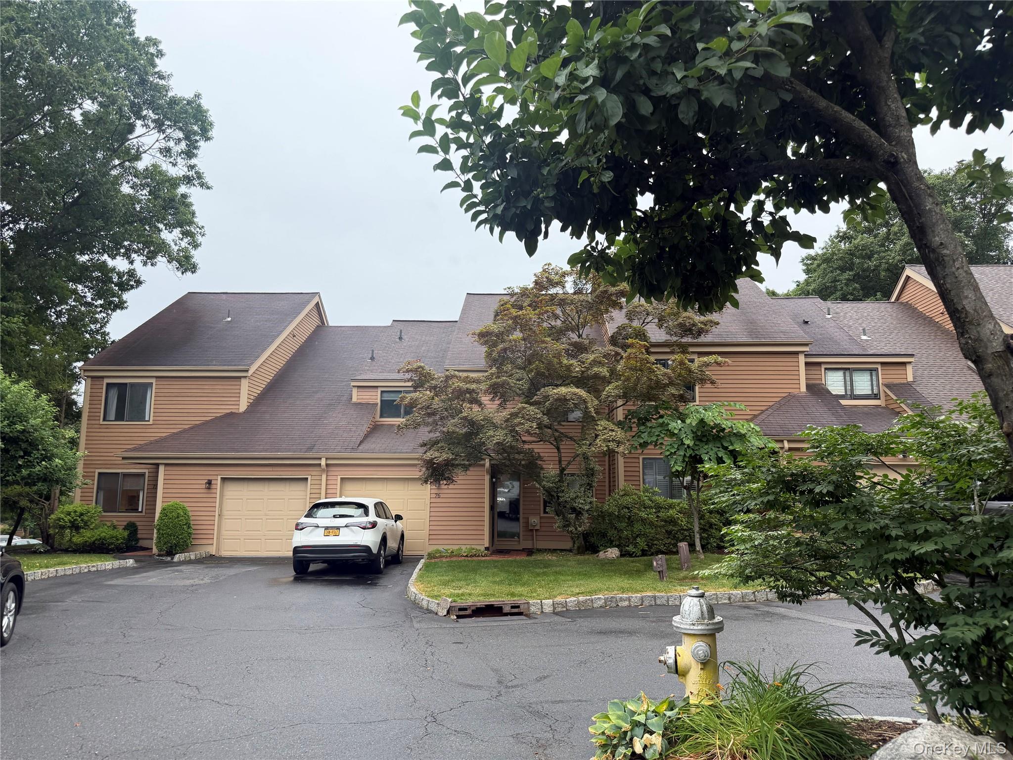 75 Greenway Close, Unit 75 photo 4