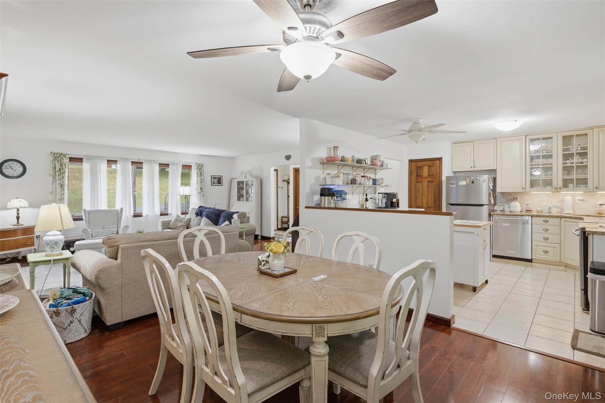 9 Roxanne Boulevard – For Sale photo 7