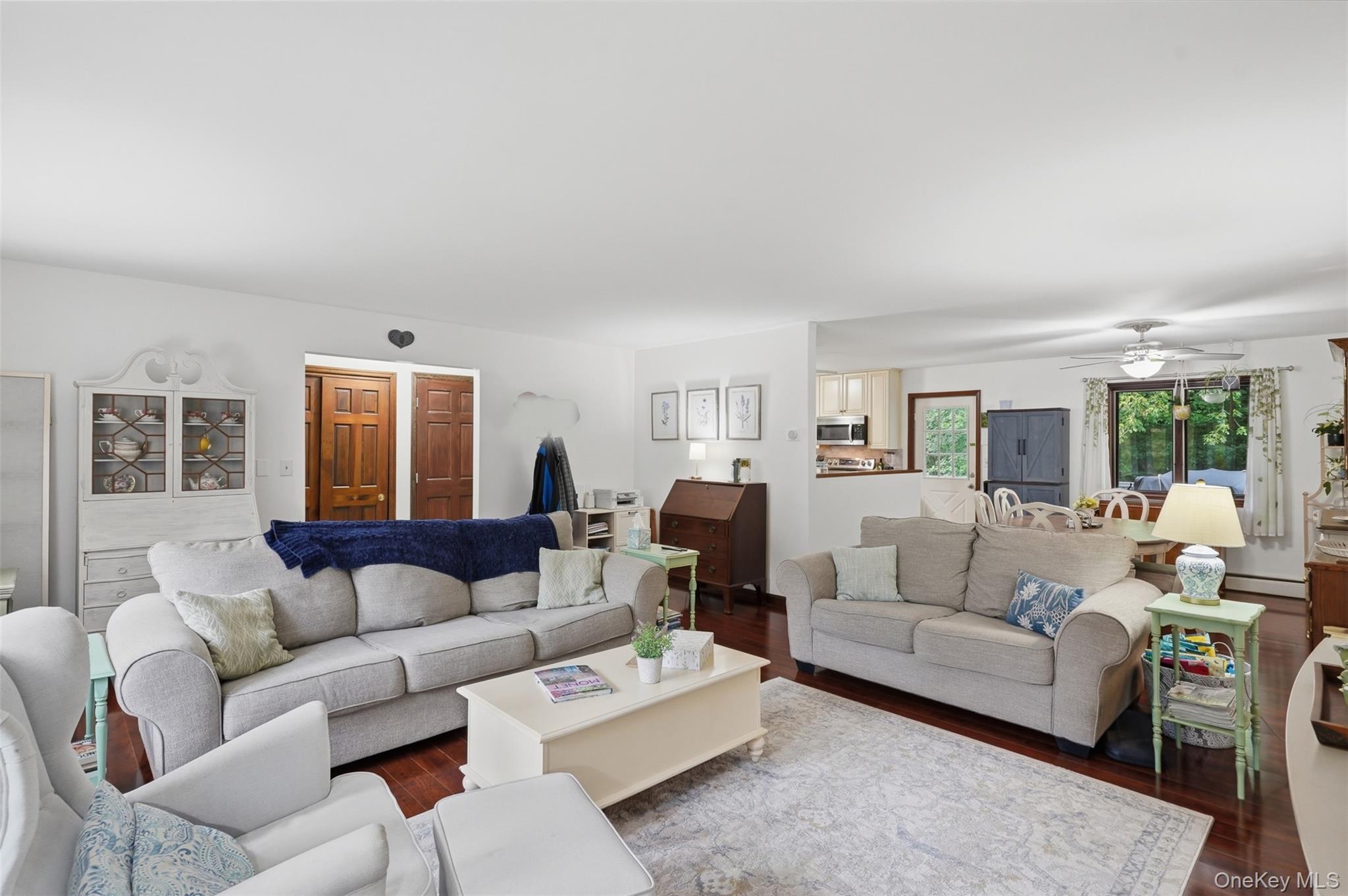 9 Roxanne Boulevard – For Sale photo 5