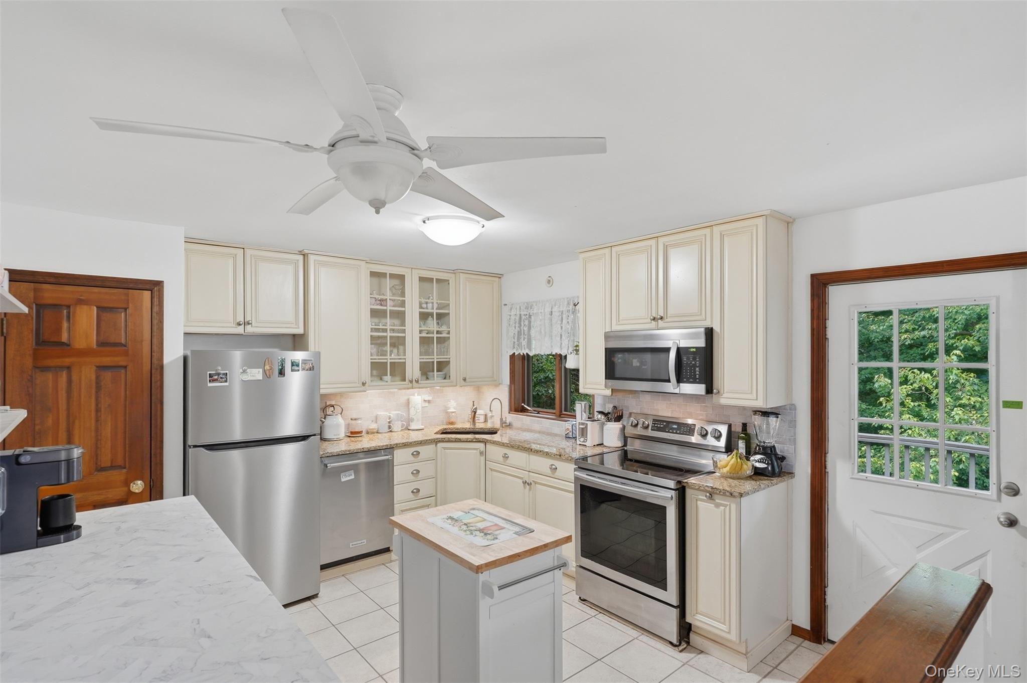 9 Roxanne Boulevard – For Sale photo 8