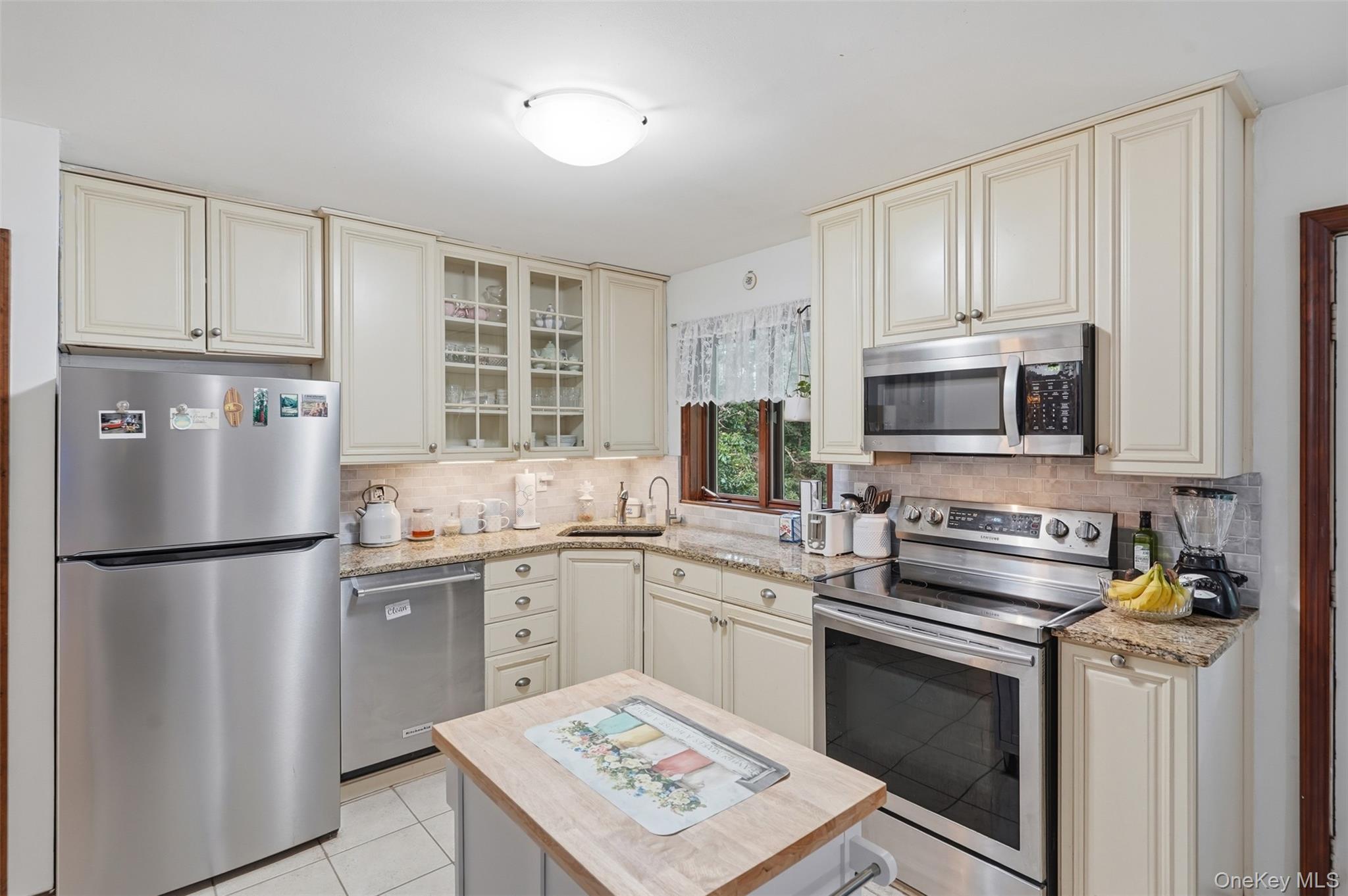 9 Roxanne Boulevard – For Sale photo 12