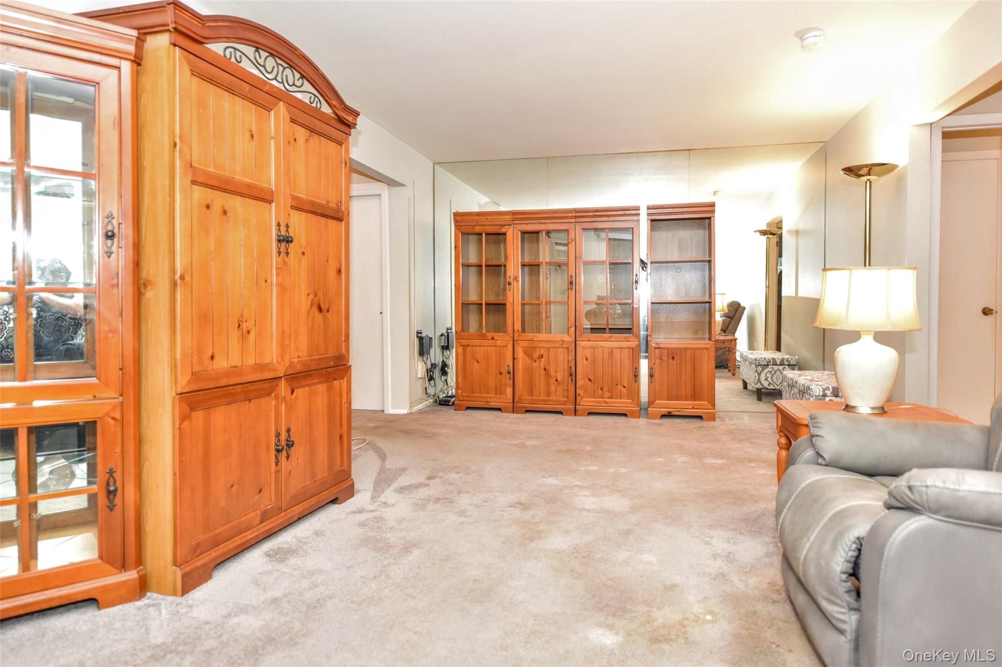 376 Country Club Lane – For Sale photo 3