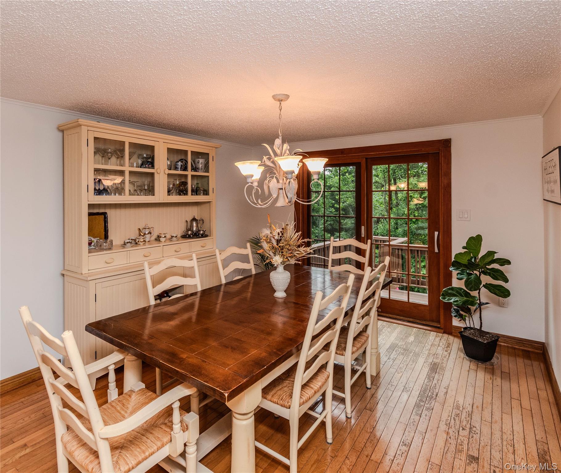 7 Colleen Lane – For Sale photo 12