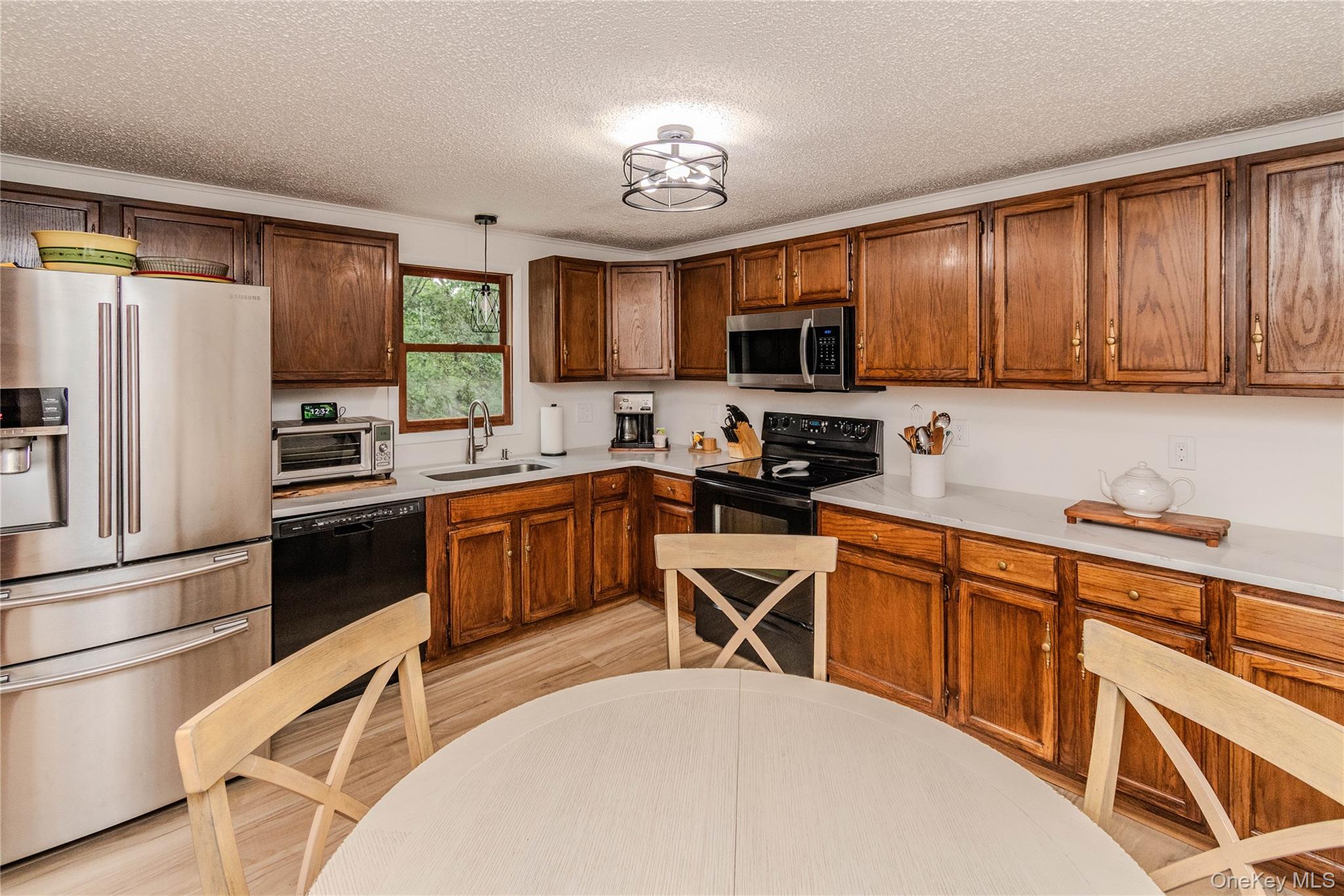 7 Colleen Lane – For Sale photo 14