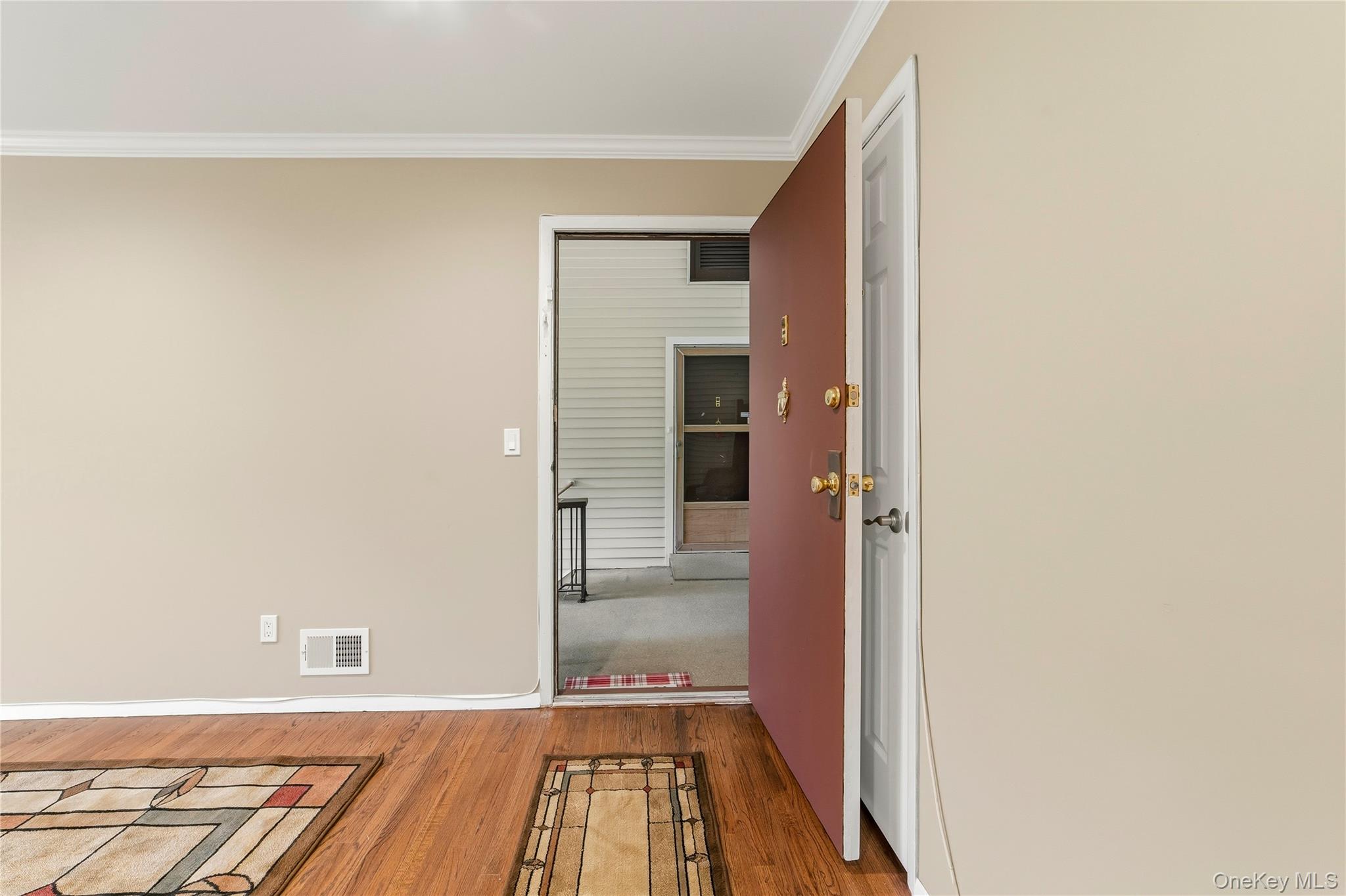 27 Walden Court, Unit J photo 4
