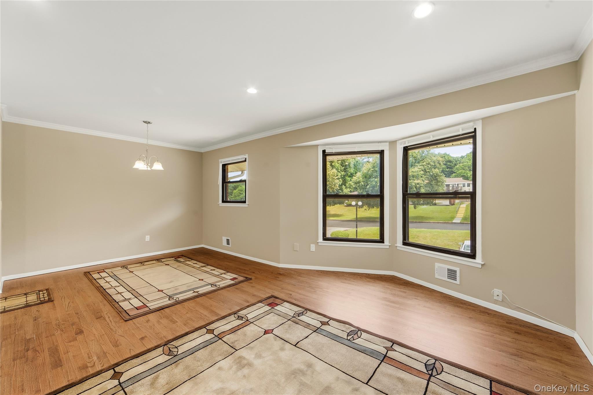 27 Walden Court, Unit J photo 7