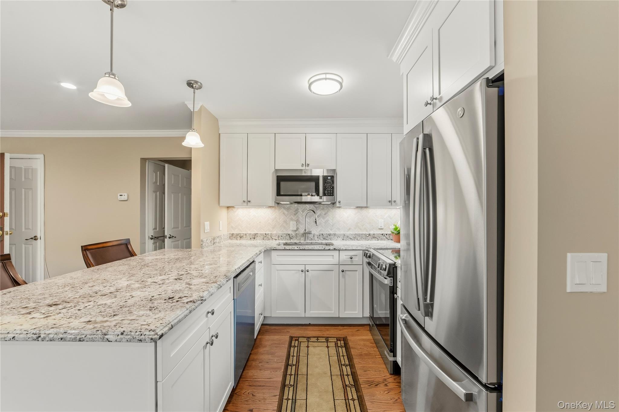 27 Walden Court, Unit J photo 12