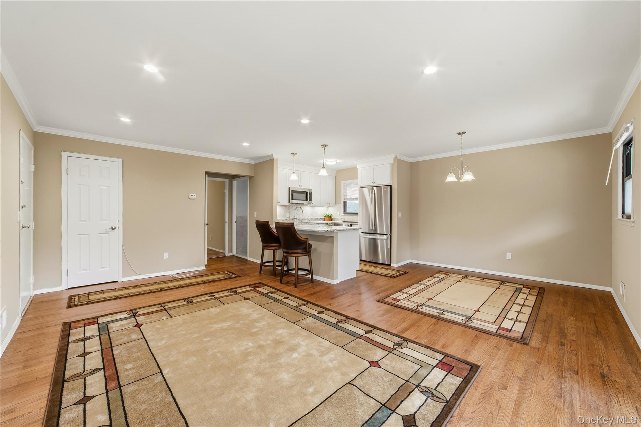 27 Walden Court, Unit J photo 6
