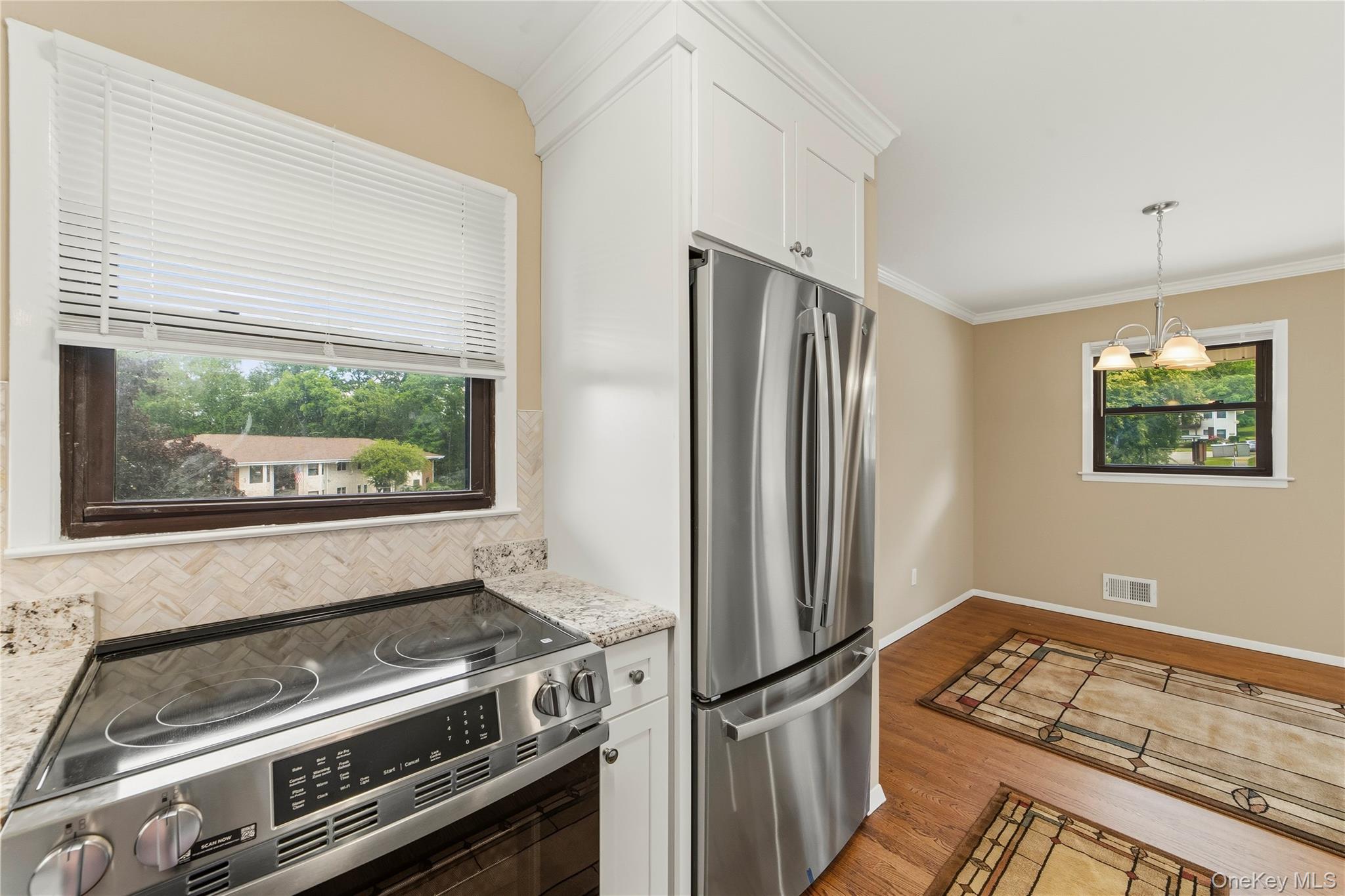 27 Walden Court, Unit J photo 14