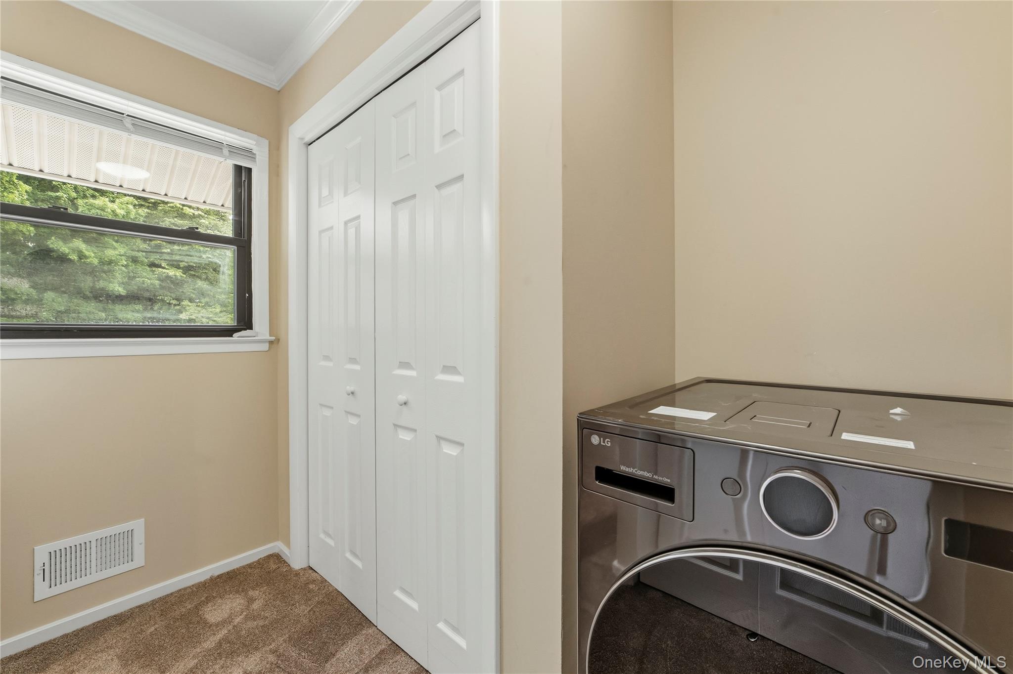 27 Walden Court, Unit J photo 21