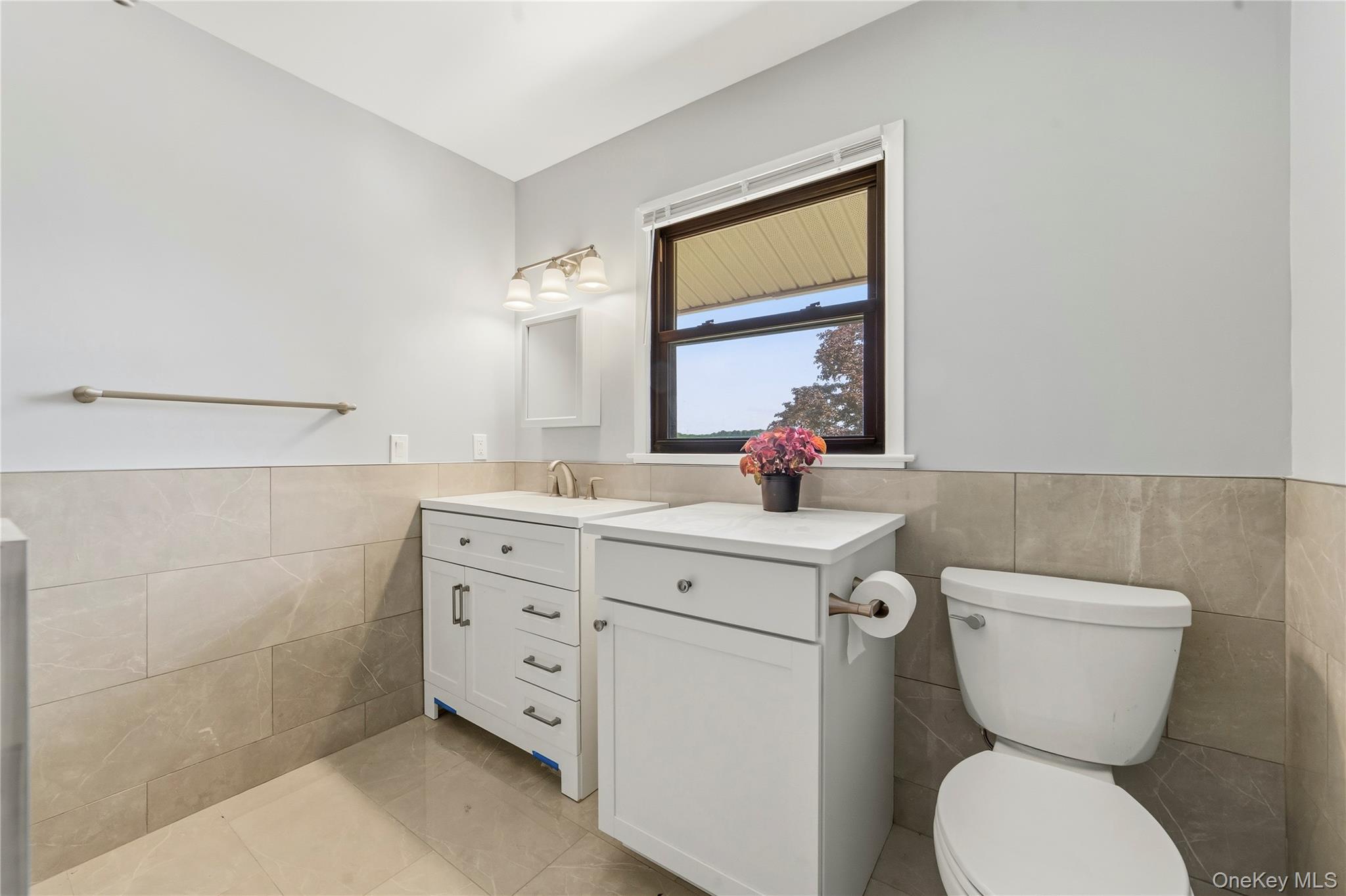 27 Walden Court, Unit J photo 18