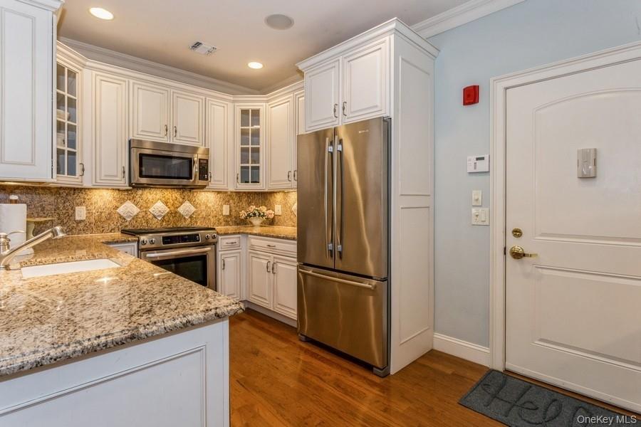 1105 Roosevelt Way – For Rent photo 7