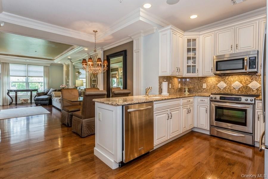 1105 Roosevelt Way – For Rent photo 9