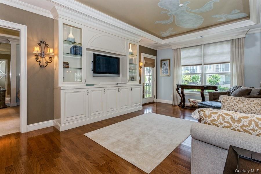 1105 Roosevelt Way – For Rent