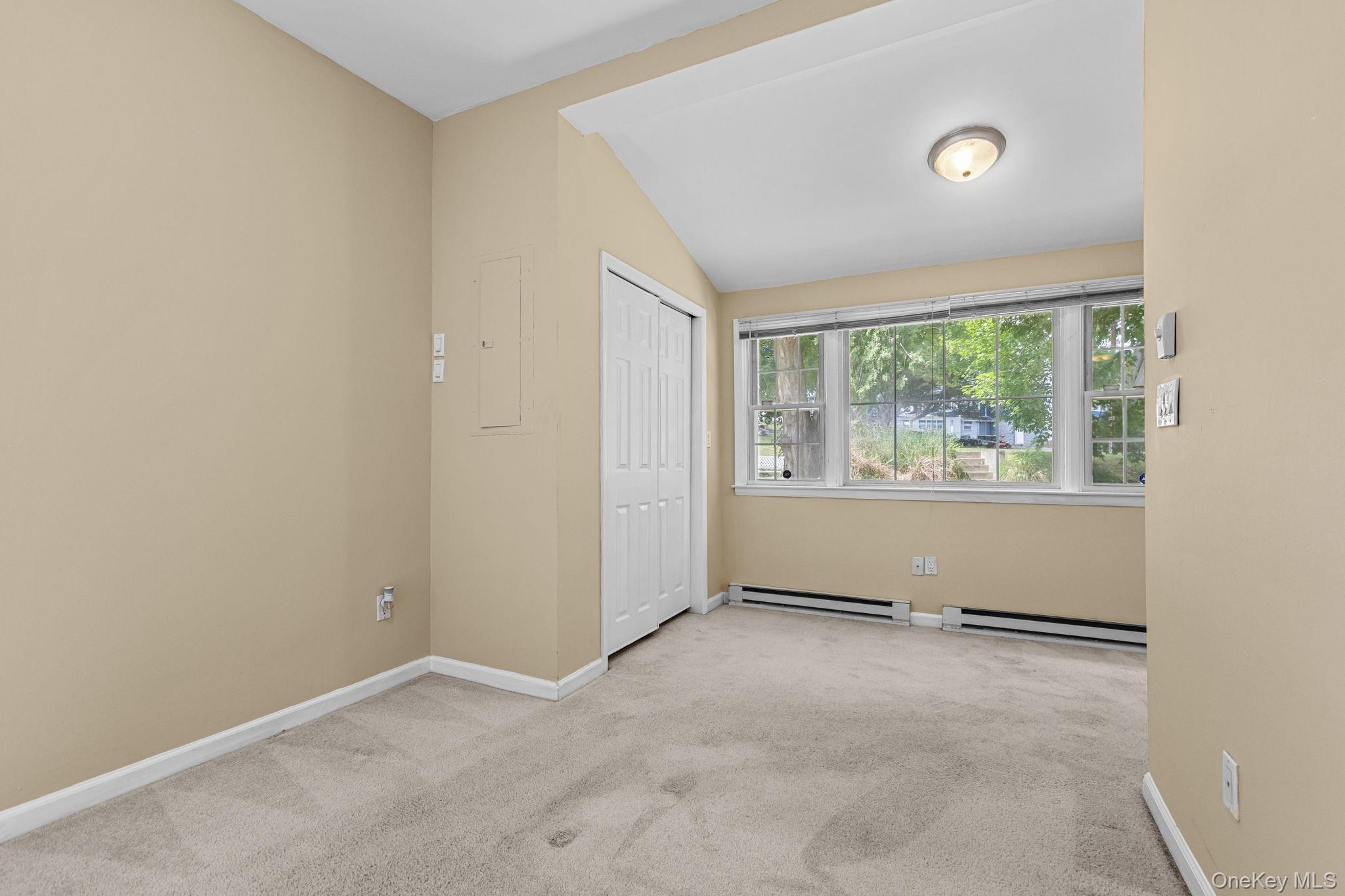 10 Batavia Road – For Sale photo 12