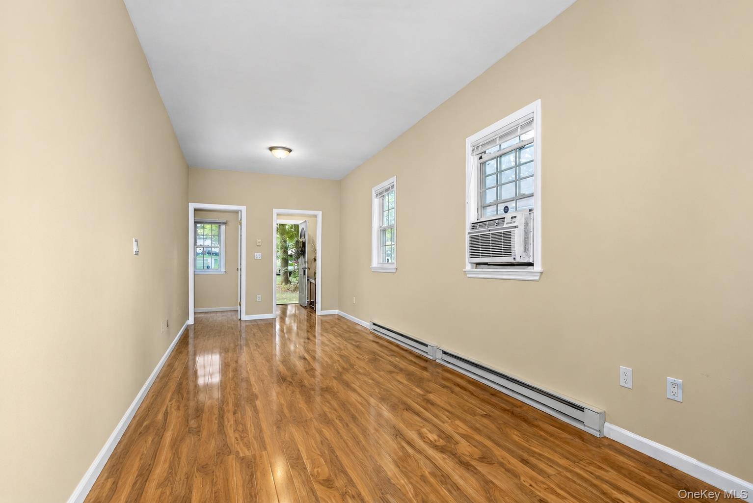 10 Batavia Road – For Sale photo 8